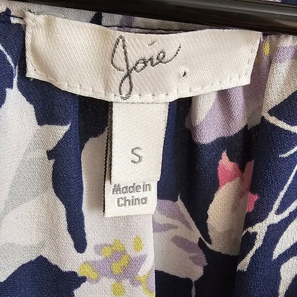 Women’s Joie 100% Silk Blue Floral Top, Small - Picture 2 of 6